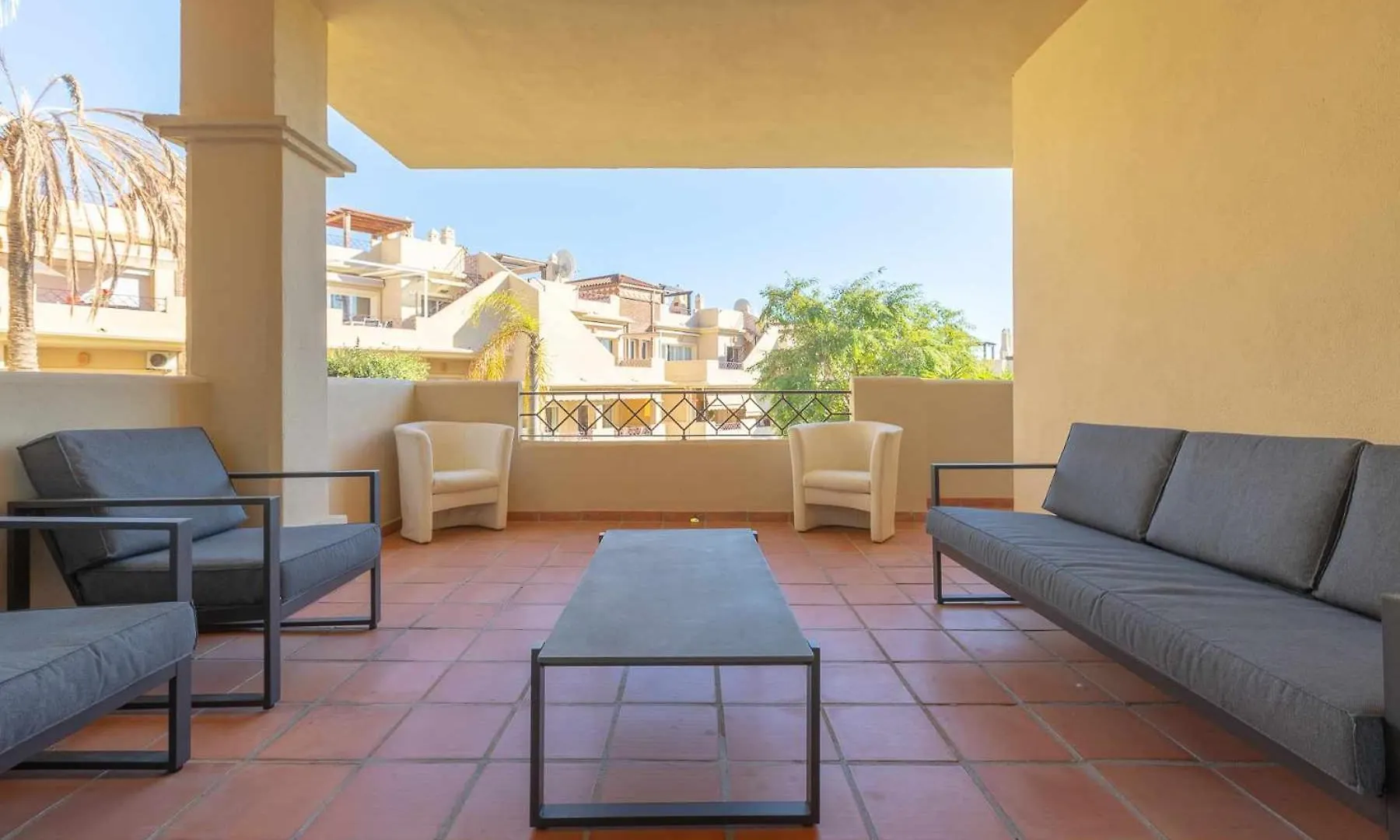 Appartement Toscana Hills Con Piscina En Esteponamarbella